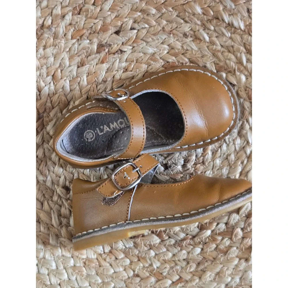 L'Amour Shoes Girls Tan Leather Mary Jane Flats T-Strap Size 9 Toddler